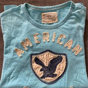 American Eagle🌟 tags removed but never worn. Great condition, mens short sleeve